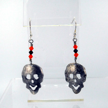 E0306SW - Skull earrings - 2.75" - French hooks - Click Image to Close