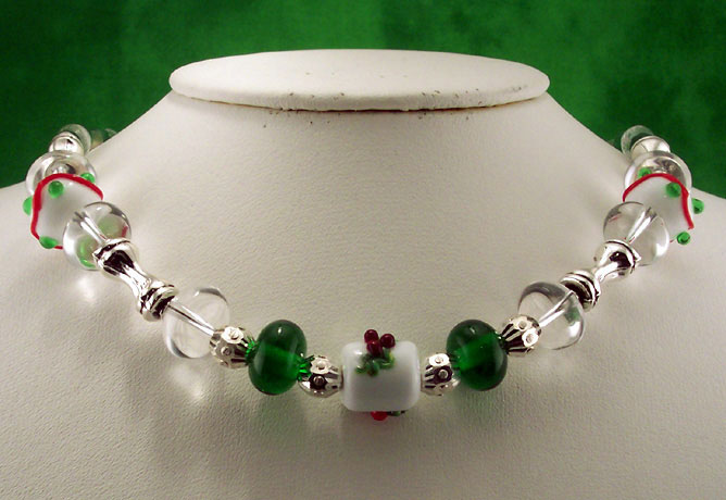 N0305 - "Deck the Halls" - 15" with 3" extender chain N0305 - "Deck the Halls" - 15" with 3" extender chain
