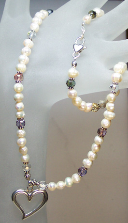 N0113 - Pearls, Baubles & Hearts - 16" - Click Image to Close